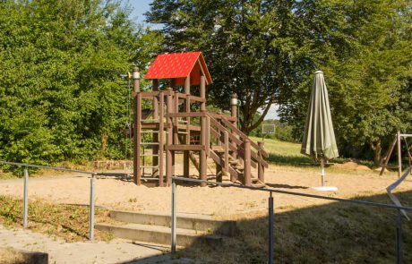 Jede Menge Abenteuer für die Jüngeren gibt es auf unseren Spielplätzen.
